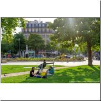 Paris Place de la Nation 2019 07.jpg